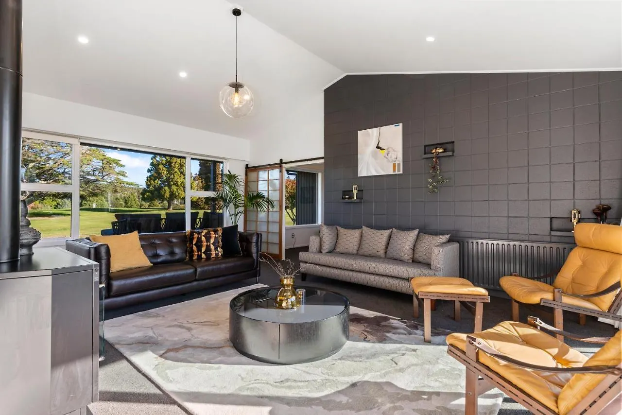 Above Par Golf Course Villa With Hot Tub 4Bd3Bth Rotorua