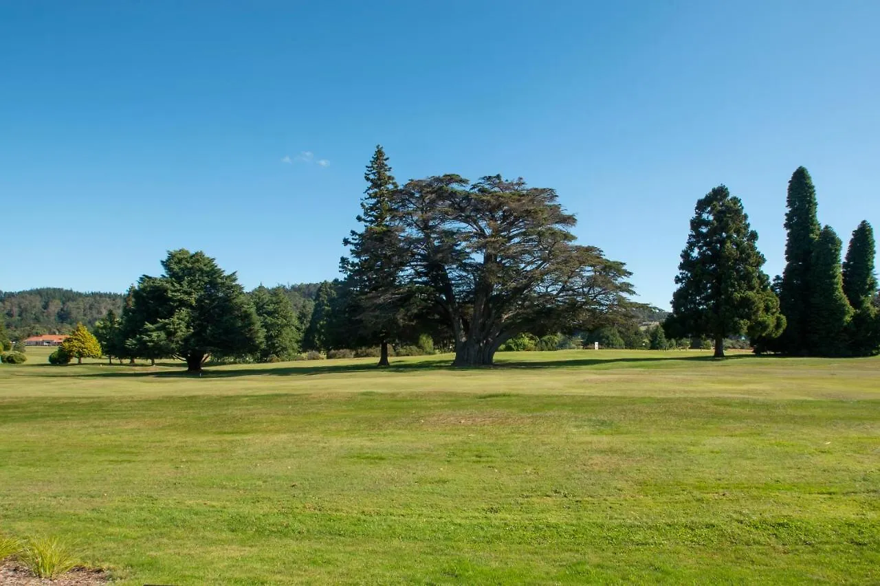 Above Par Golf Course Villa With Hot Tub 4Bd3Bth Rotorua New Zealand