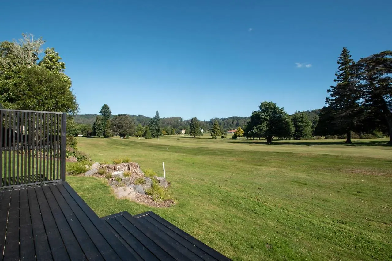Above Par Golf Course Villa With Hot Tub 4Bd3Bth Rotorua