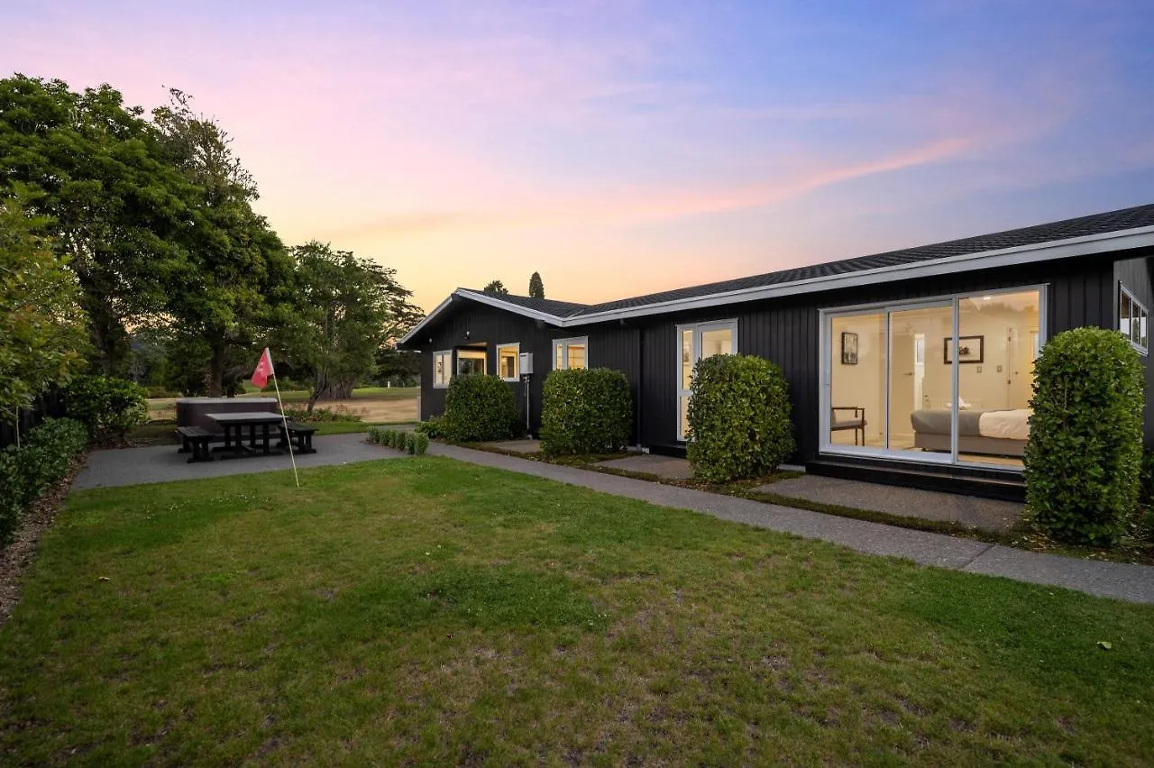 Above Par Golf Course Villa With Hot Tub 4Bd3Bth Rotorua