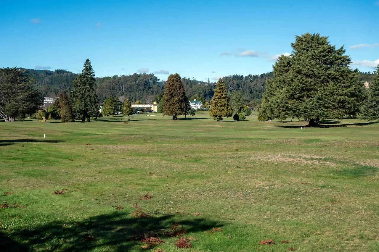 Above Par Golf Course Villa With Hot Tub 4Bd3Bth Rotorua