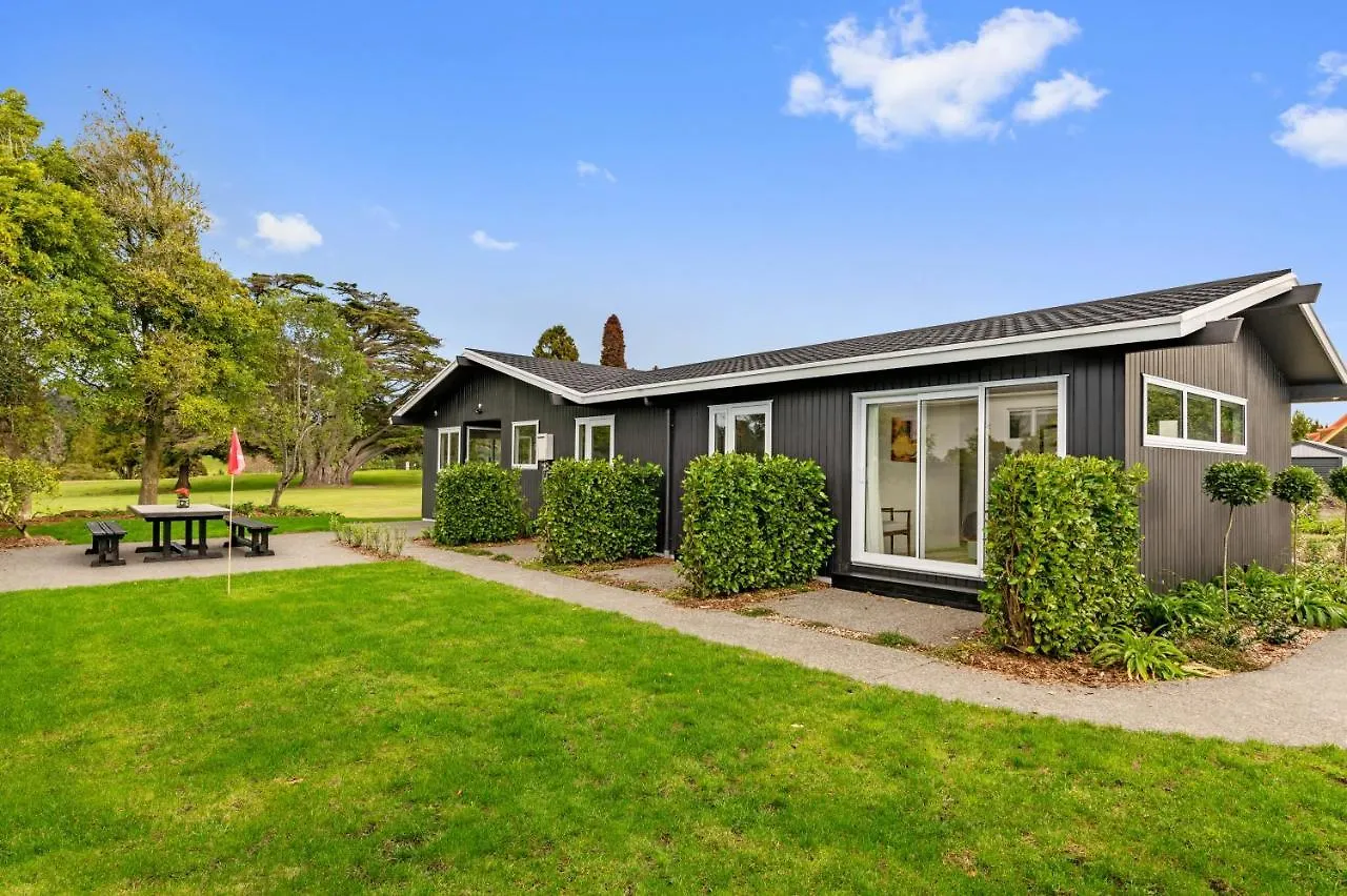 Above Par Golf Course Villa With Hot Tub 4Bd3Bth Rotorua