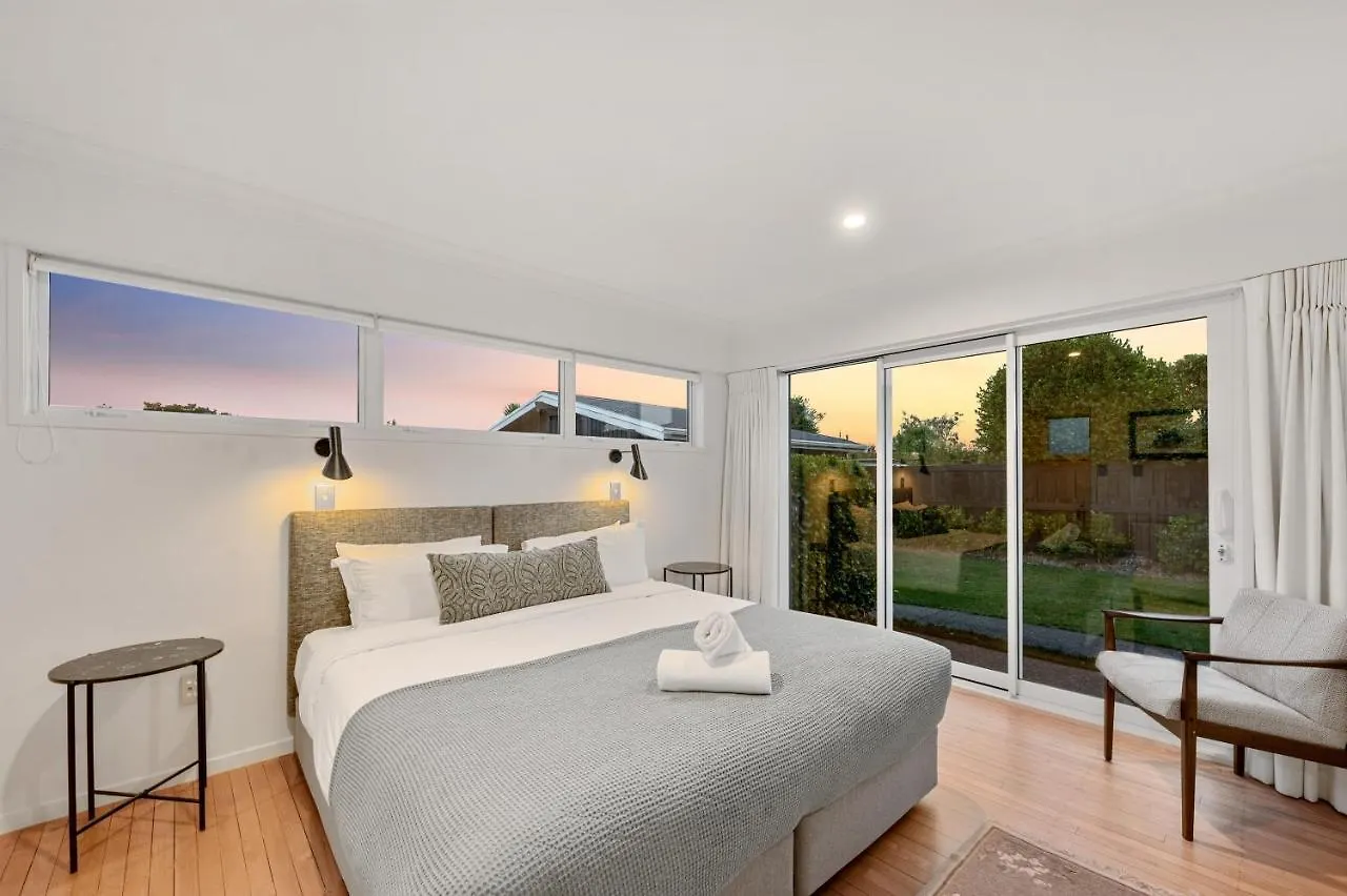 Above Par Golf Course Villa With Hot Tub 4Bd3Bth Rotorua 0*,