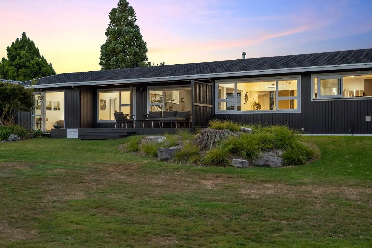 Above Par Golf Course Villa With Hot Tub 4Bd3Bth Rotorua